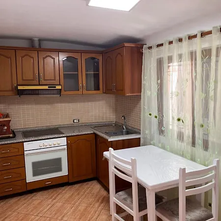 Villa Cozy House Close To Center Tirana
